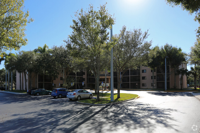 Building Photo - Weinberg House