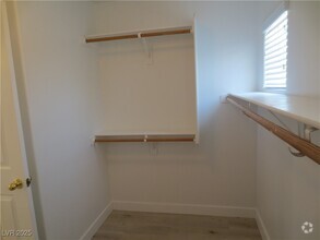 Building Photo - 5837 Tamarack Lodge Ln