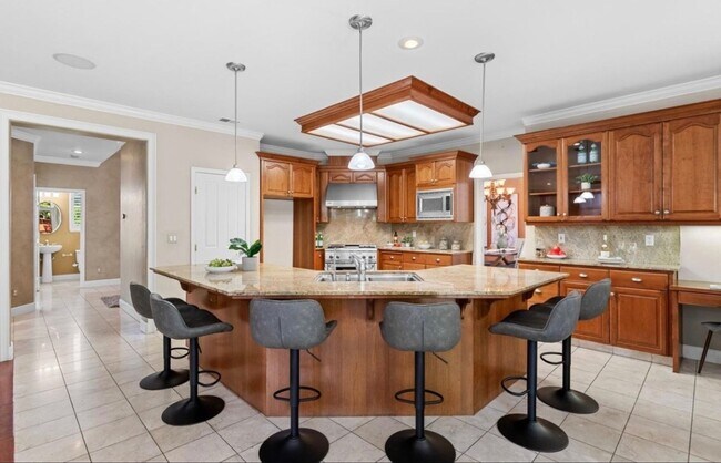 Foto del edificio - Prestigious Spanish Bay Circle Home in Guard-Gated Brookside