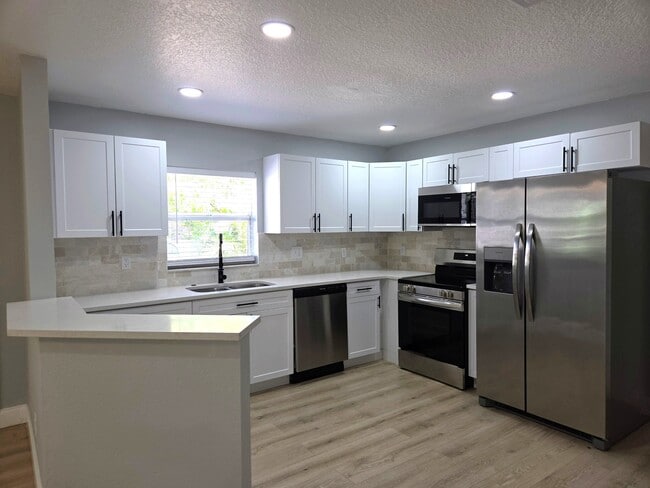 Foto del edificio - 3150 Emerson Ave S