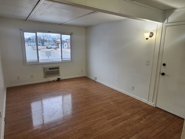 Building Photo - 1709 Warwick Wy