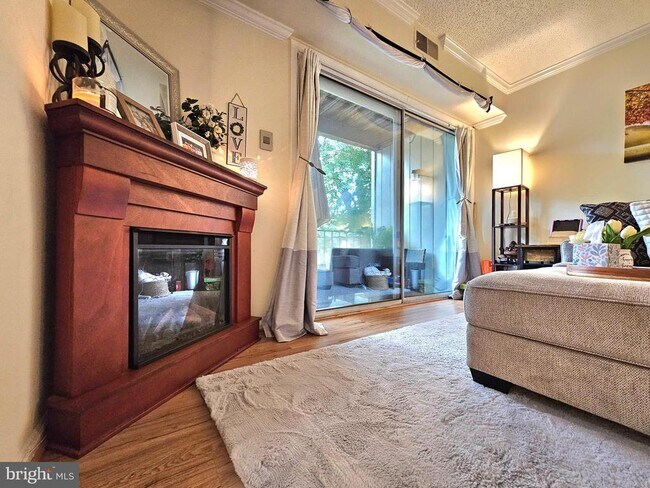 Building Photo - 7758 New Providence Dr