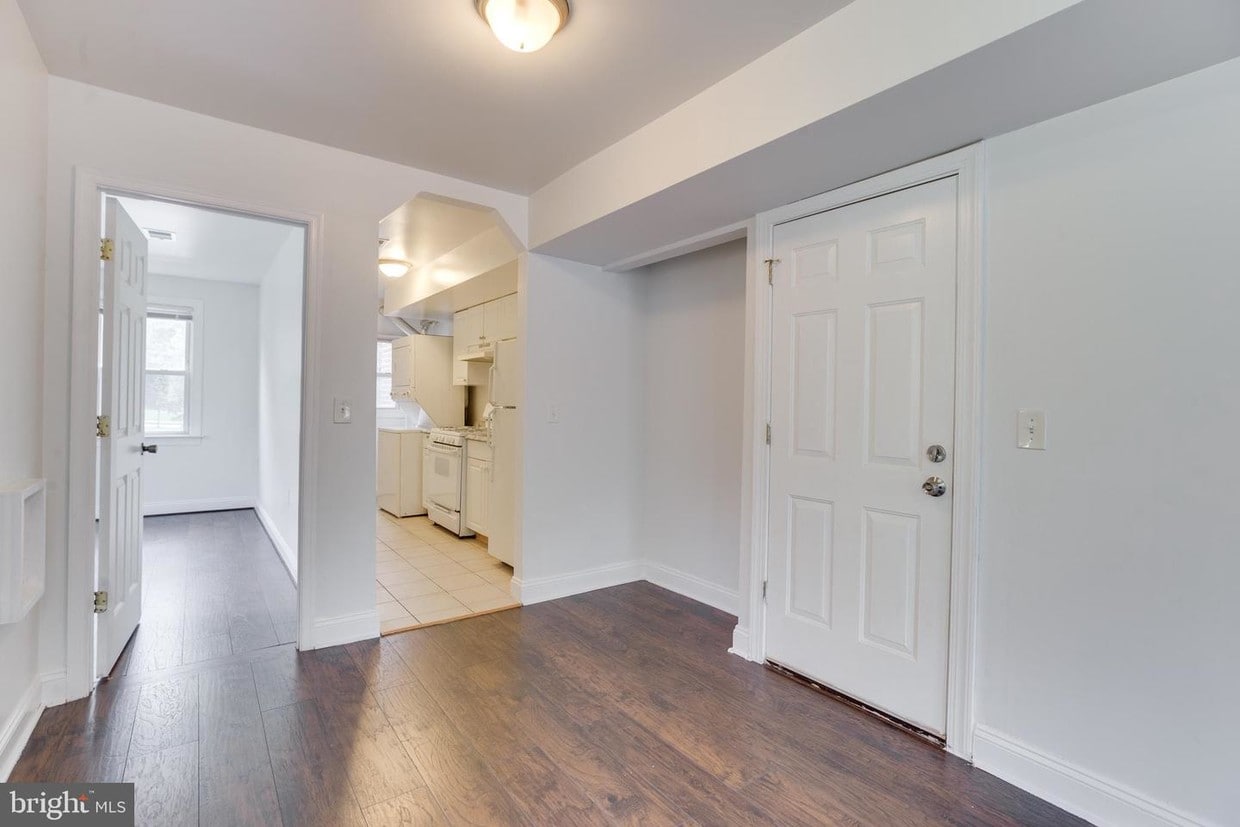Primary Photo - 3503 B St SE