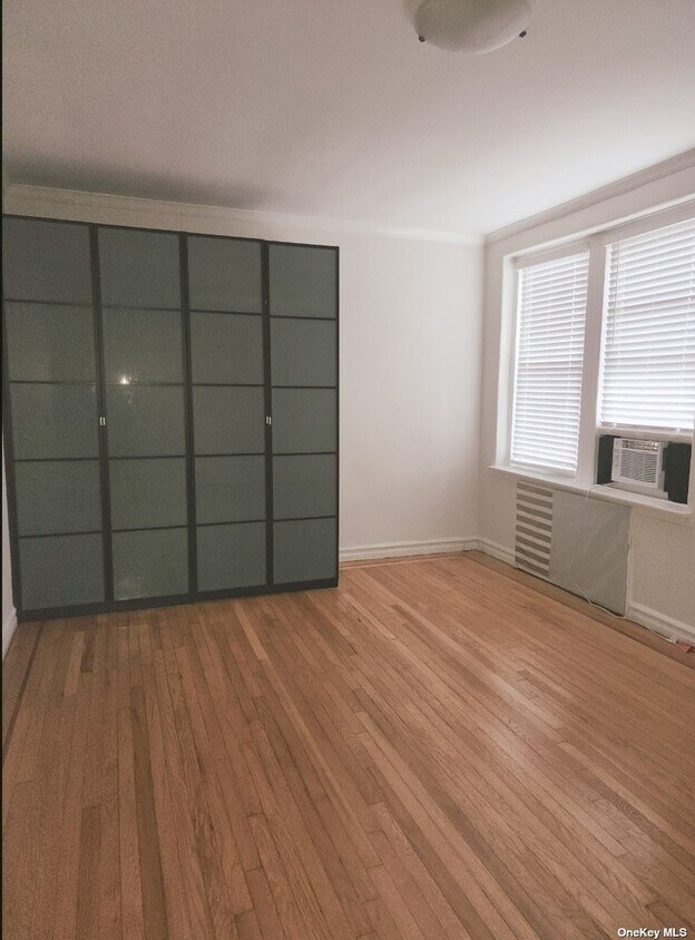 Foto principal - 111-45 76th Dr