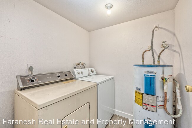 Foto del edificio - 2 br, 1 bath House - 2937 Siki Court #3