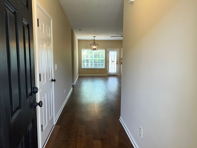 Building Photo - 172 Kline St NW