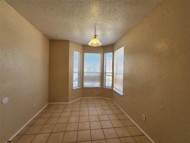 Building Photo - 5000 Lodgepole Ln