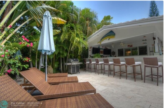 Foto del edificio - 1424 NE 56th Ct