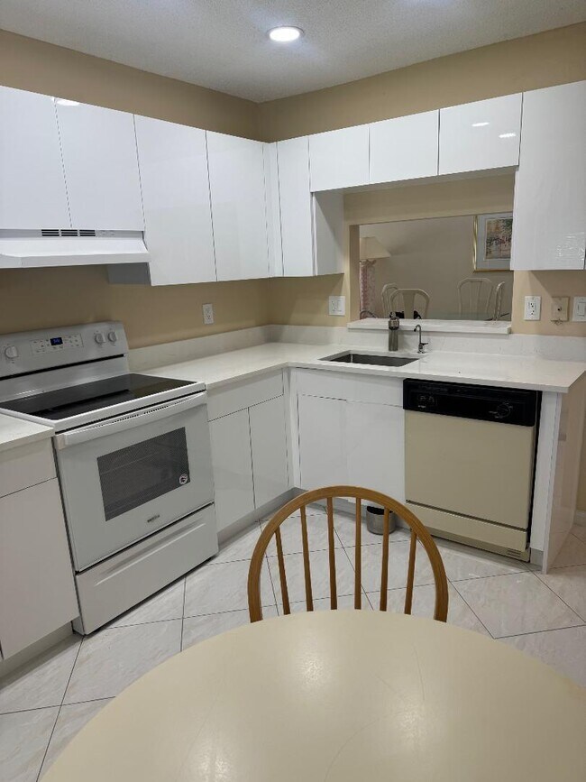 Foto del edificio - 15235 Lakes of Delray Blvd