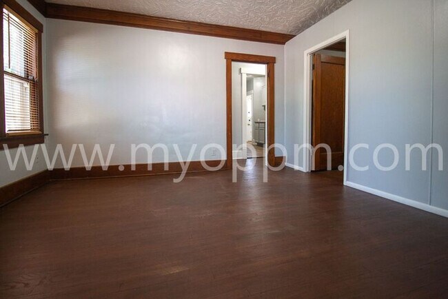 Building Photo - 2821 N 60th St