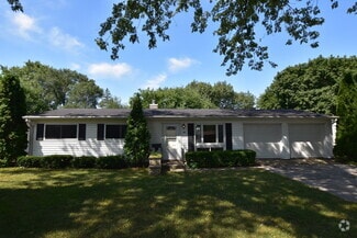 Building Photo - 62 Hubbard Way