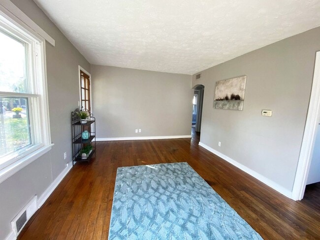 Photo - 1122 Franklin St House