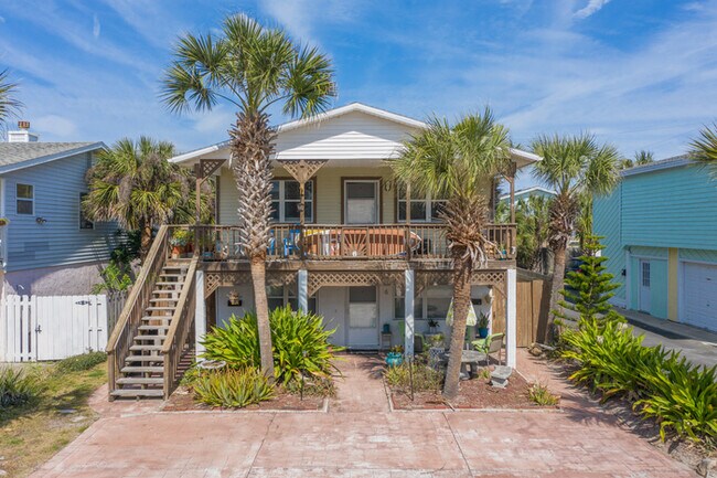 Building Photo - Beachside 2 Bedroom  Duplex