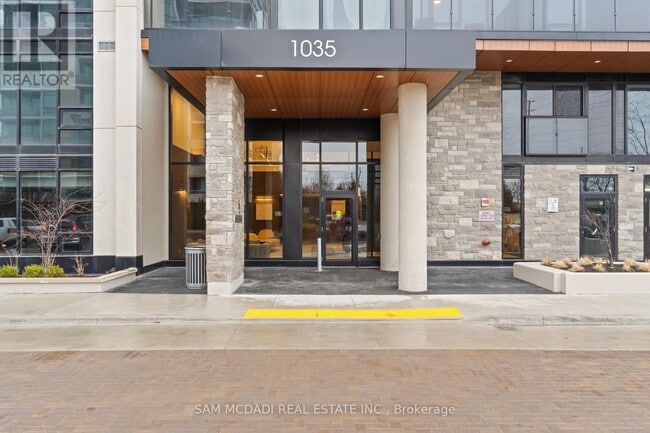 Building Photo - 1035 Southdown Rd