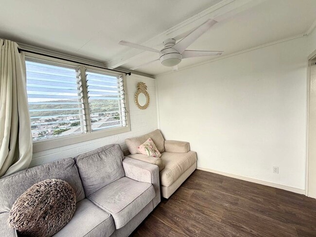 Foto del edificio - 1576 Elua St