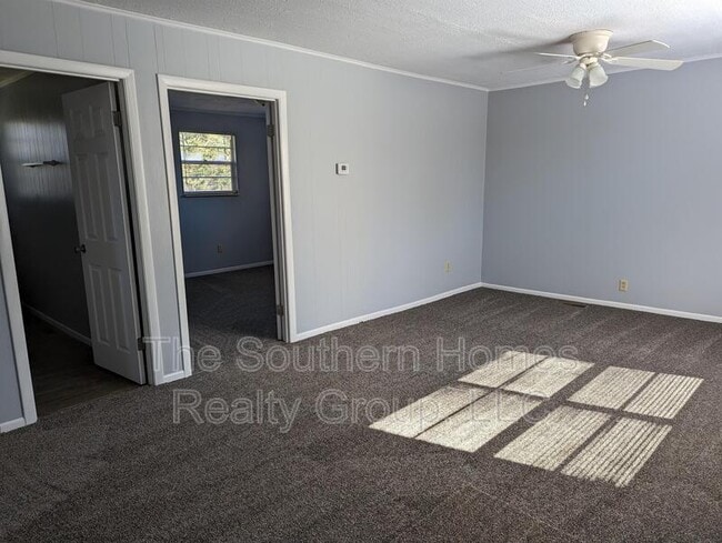 Building Photo - 306 Ceasar St