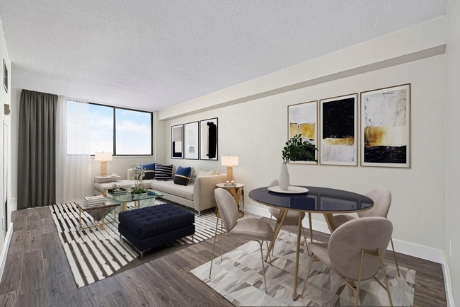 Building Photo - 71 Thorncliffe Park Dr