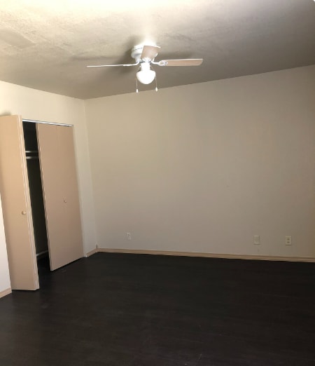 Foto del edificio - 2219 E Travis St