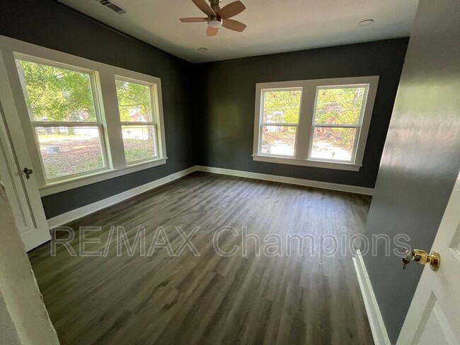 Foto del edificio - 2350 Huggins St