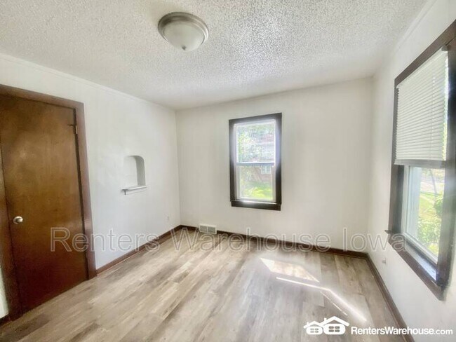 Foto del edificio - 1816 Francis Ave