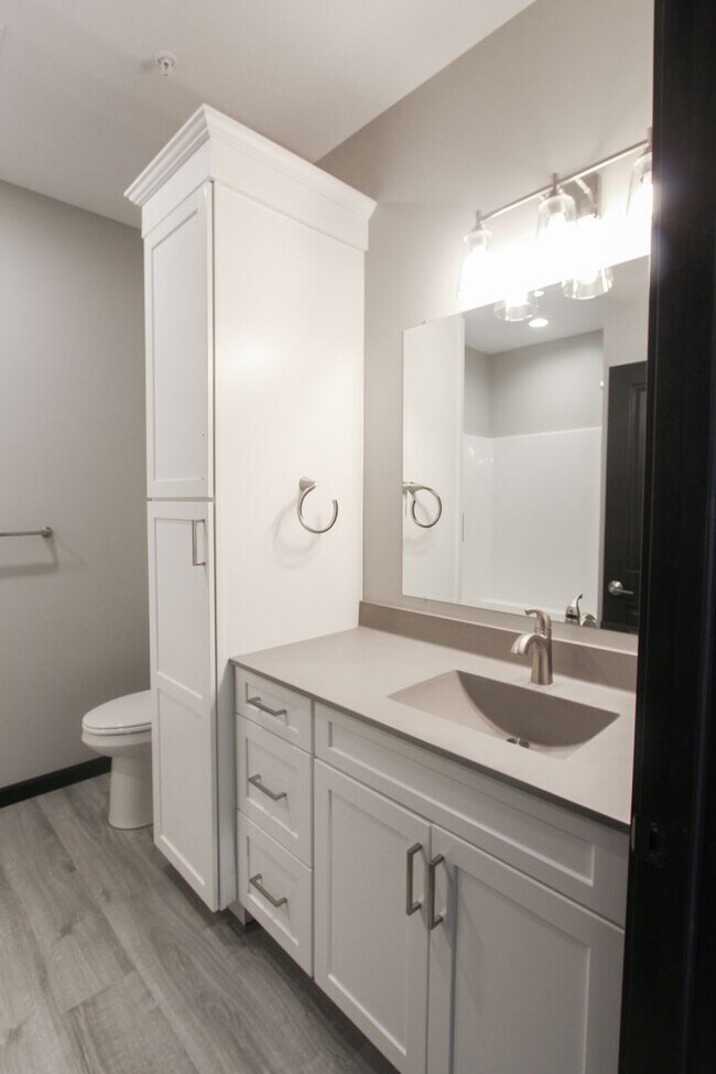 Foto del edificio - New! Beautiful 1 Bed, 1 Bath Accessible Ap...