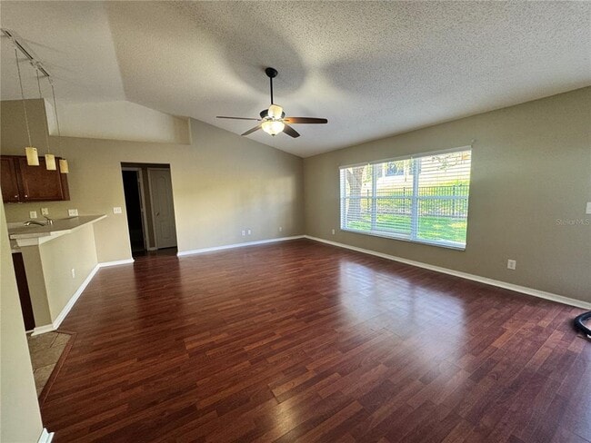 Foto del edificio - 918 Cork Oak Ln