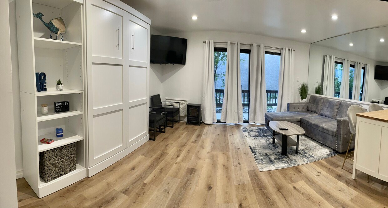 22100 Burbank Blvd Unit 150F, Woodland Hills, CA 91367 Condo for Rent