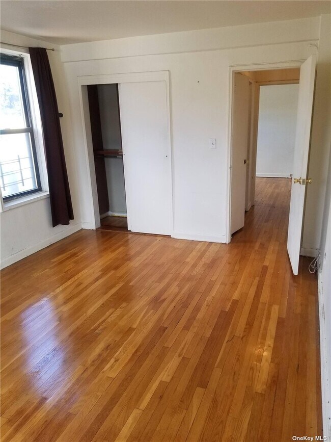 Building Photo - 87-70 173rd St