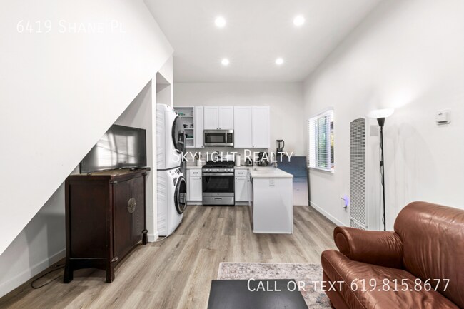 Foto del edificio - 6419 Shane Pl