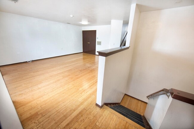 Building Photo - 9054 N Park Plaza Ct