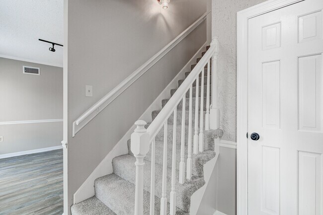 Foto del edificio - 7801 Autumn Creek Dr