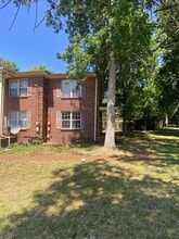 Building Photo - 807 Holder Ct