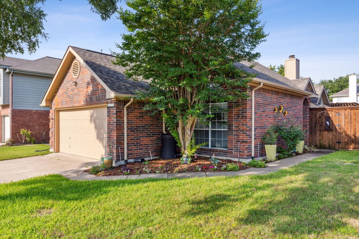 3809 Seminole Ct, Carrollton, TX 75007 House Rental in Carrollton, TX