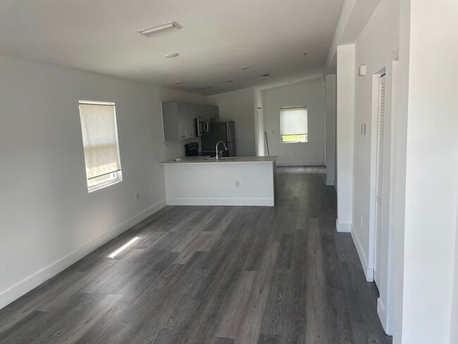 Building Photo - 2288 SW 58th Ave