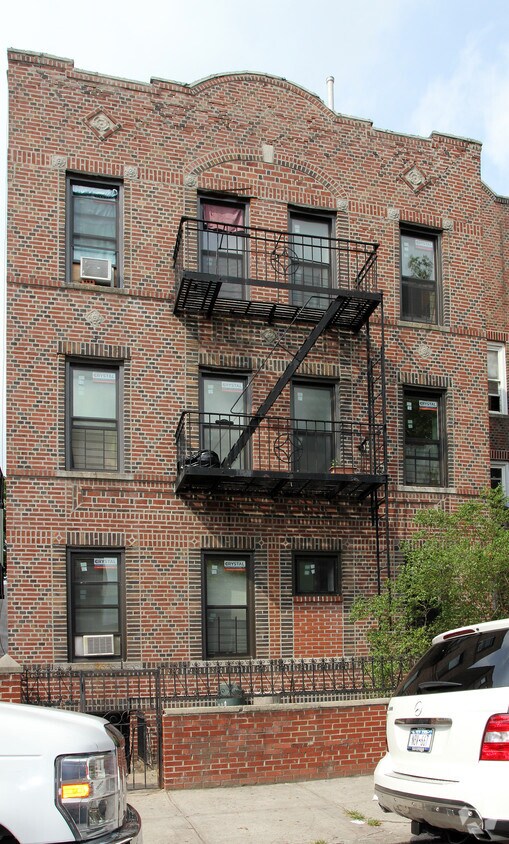 Primary Photo - 476 E 95th St