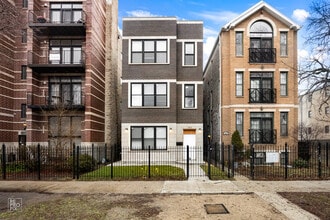 Building Photo - 3925 S Indiana Ave