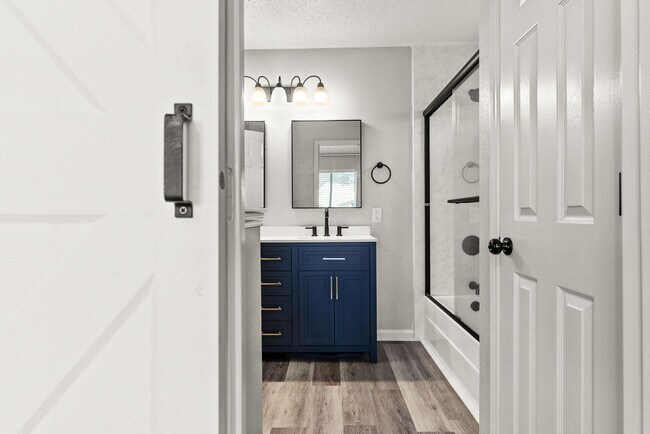 Foto del edificio - 5206 Morning Glen Ln