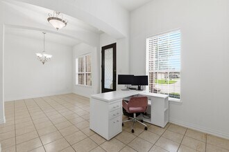 Building Photo - 16023 Powder Springs Ln