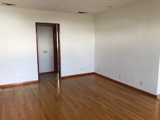 Building Photo - 1278 N Van Ness Ave