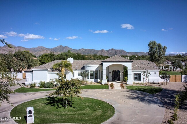 Foto del edificio - 9917 N 108th St