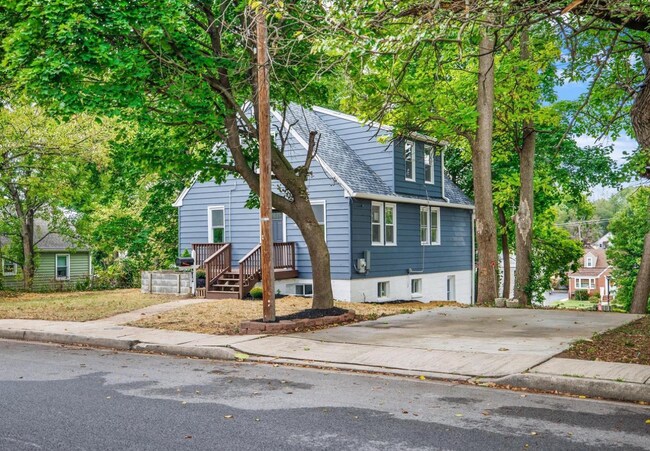 Foto del edificio - 212 Fourth Ave