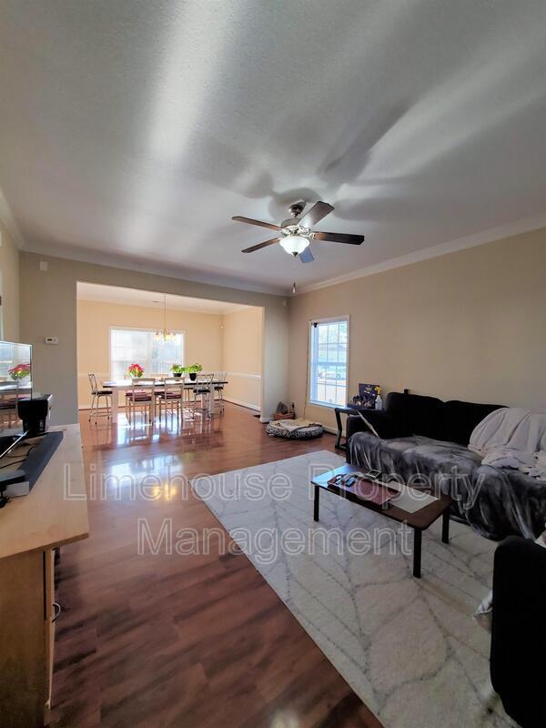 Foto del edificio - 2001 Pershing Ave