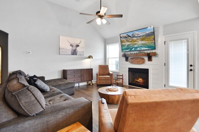 Foto del edificio - Pet Friendly Four Bedroom with Basement!