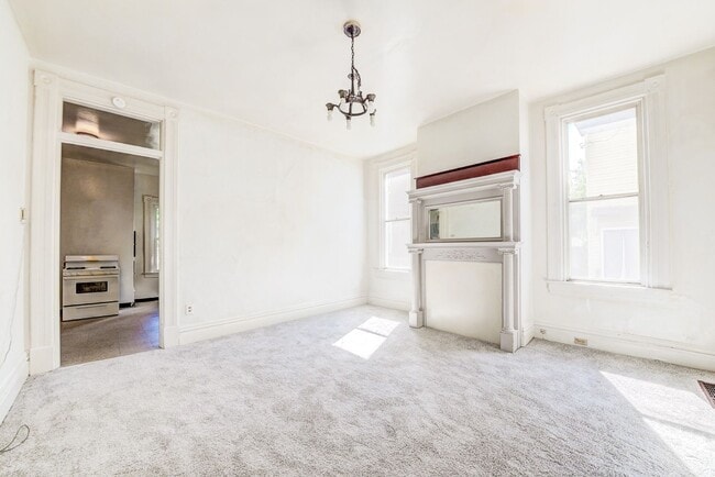 Building Photo - 744 Proctor Wy