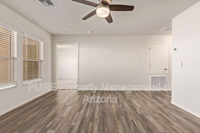 Building Photo - 1012 Nina Dr