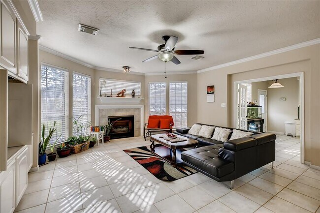 Building Photo - 16806 Laguna Springs Dr