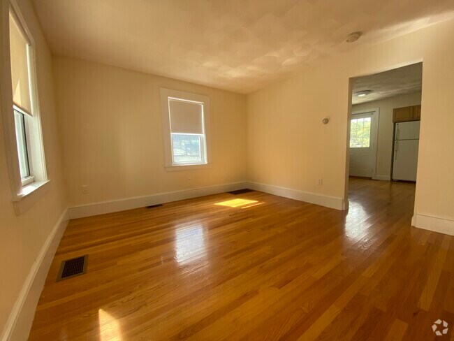 Building Photo - 7 Rifle Ct