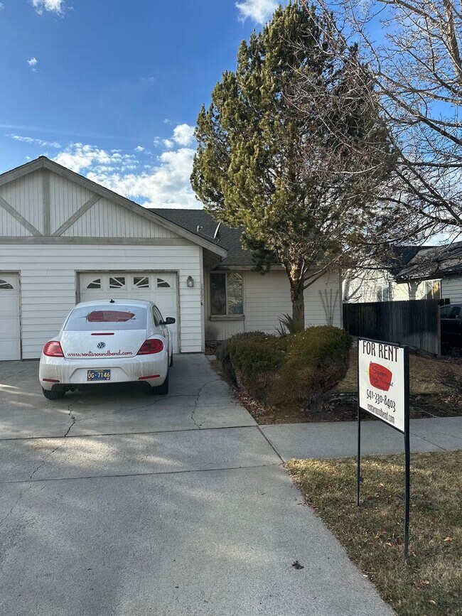 Foto del edificio - 1297 NE Dawson Dr