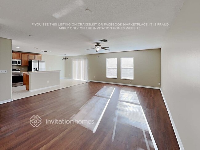 Foto del edificio - 12125 Fern Blossom Dr