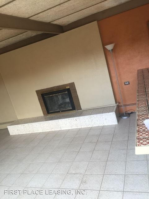 Foto del edificio - 2 br, 2 bath House - 1300 W. 17th Ln.